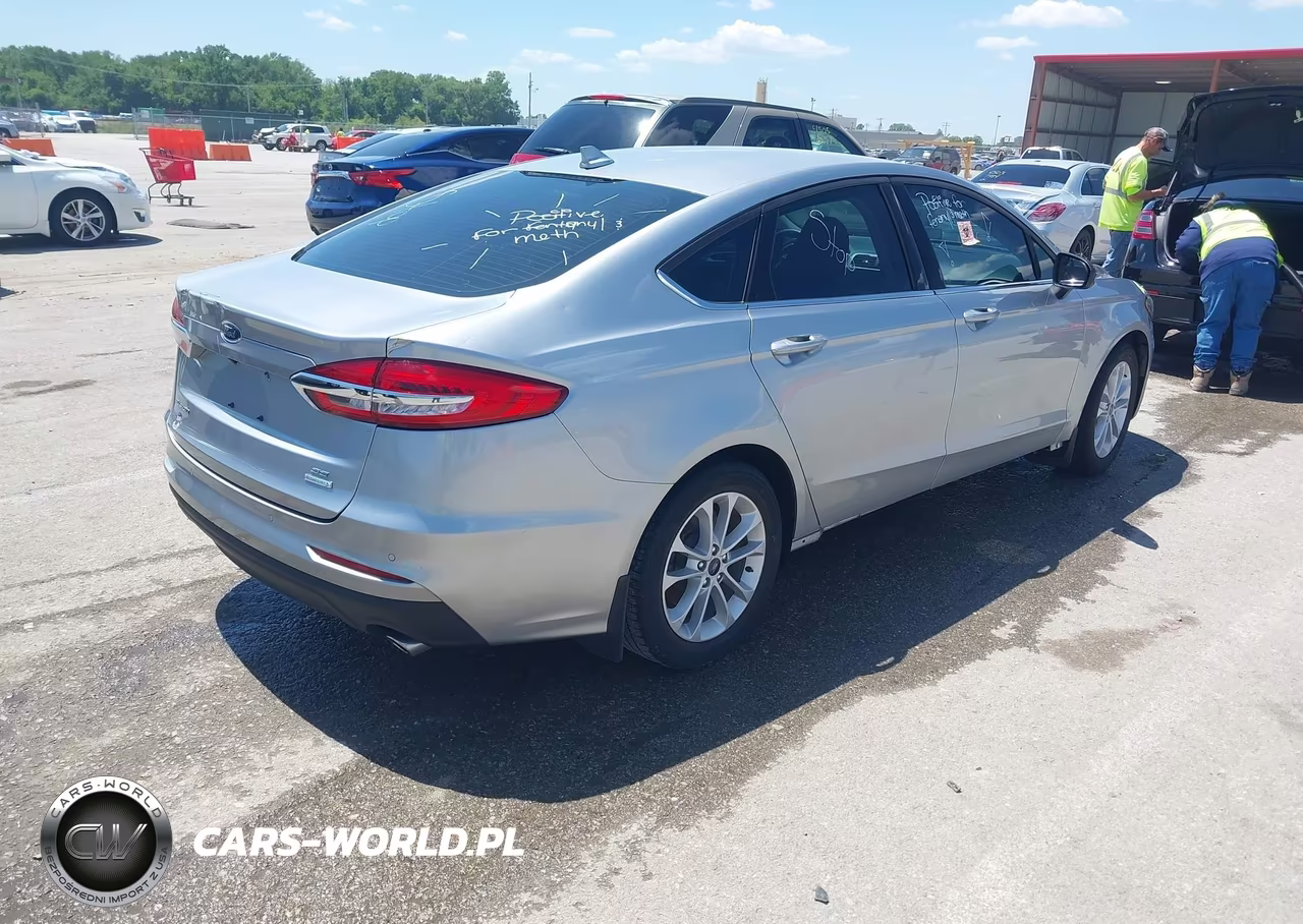 2020 Ford Fusion Se VIN:3FA6P0HD4LR170160 - 4