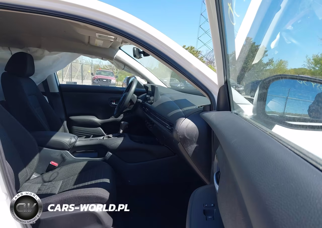 2026 Honda Hr-V Awd Lx VIN:3CZRZ2H30TM760061 - 5