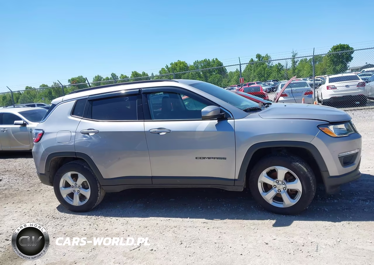 2017 Jeep New Compass Latitude 4X4 VIN:3C4NJDBB5HT679786 - 13