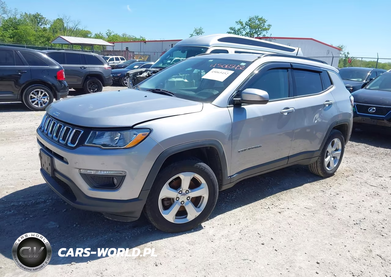 2017 Jeep New Compass Latitude 4X4 VIN:3C4NJDBB5HT679786 - 2