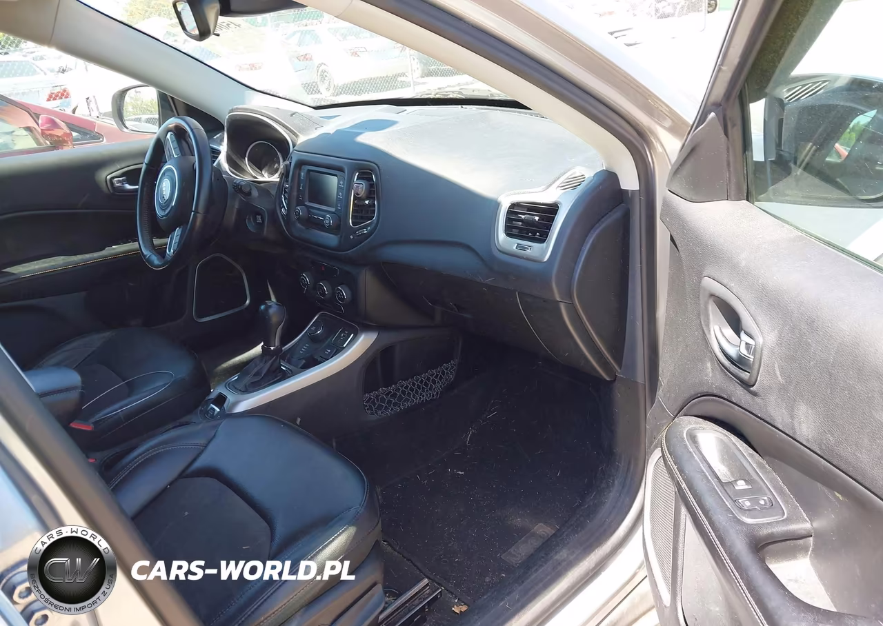 2017 Jeep New Compass Latitude 4X4 VIN:3C4NJDBB5HT679786 - 5