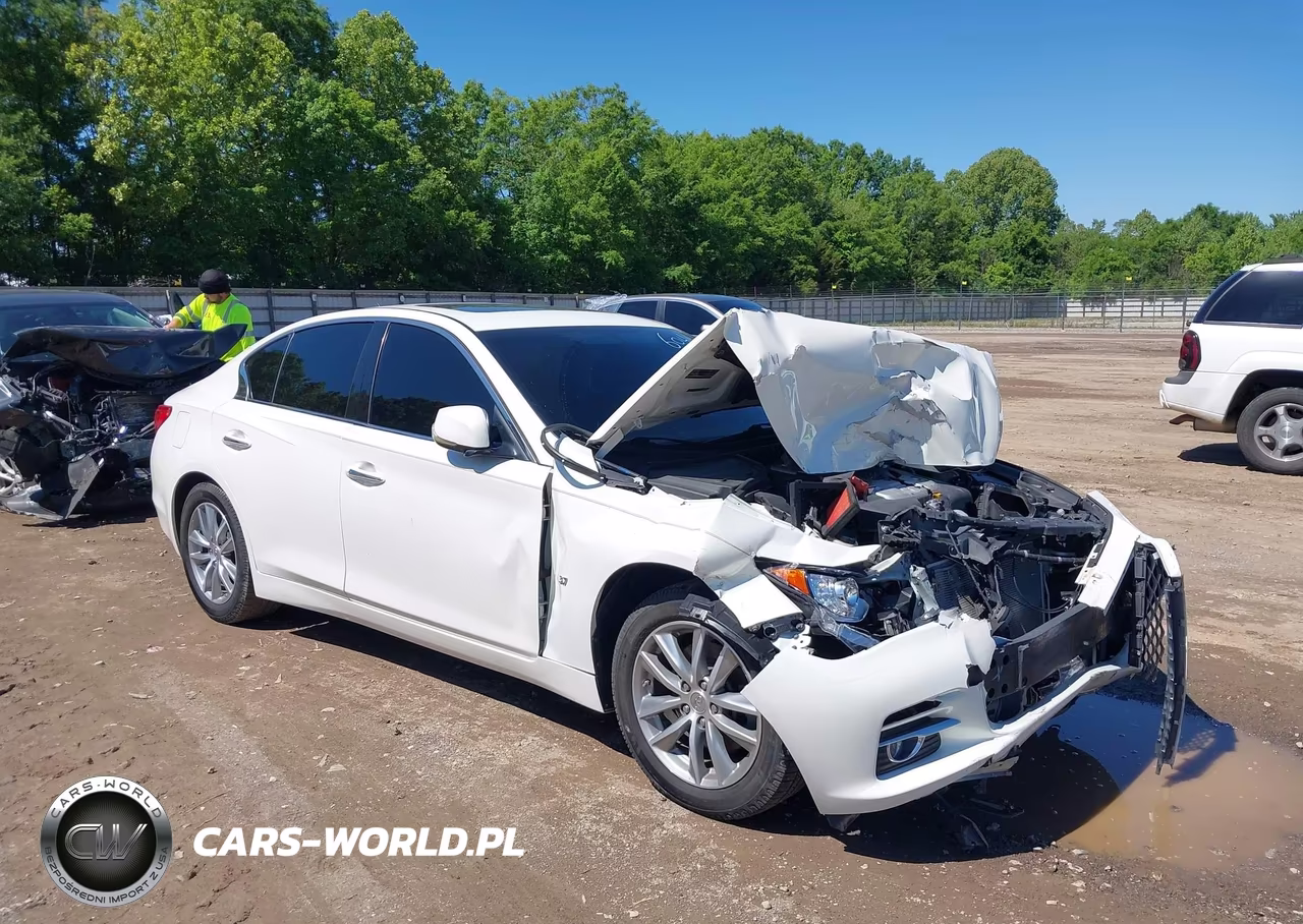 2015 Infiniti Q50 Premium