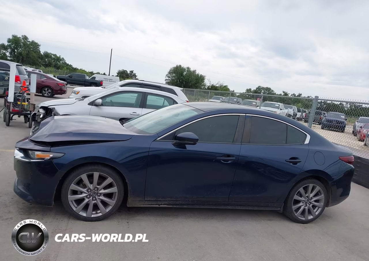 2020 Mazda Mazda3 Select Package VIN:3MZBPACL1LM132831 - 14