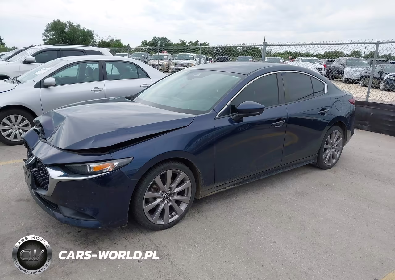 2020 Mazda Mazda3 Select Package VIN:3MZBPACL1LM132831 - 2