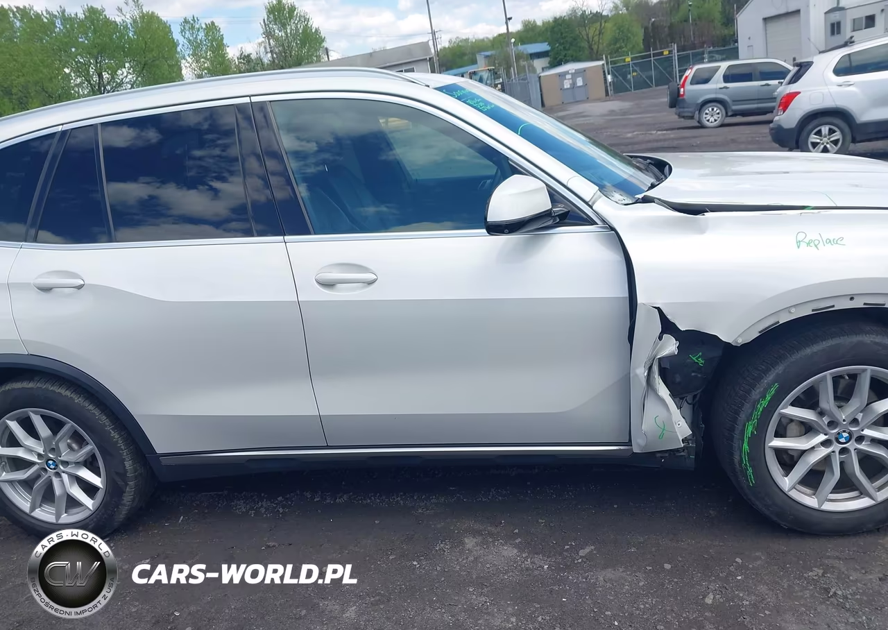 2020 BMW X5 xDrive40I VIN:5UXCR6C07L9B75042 - 13