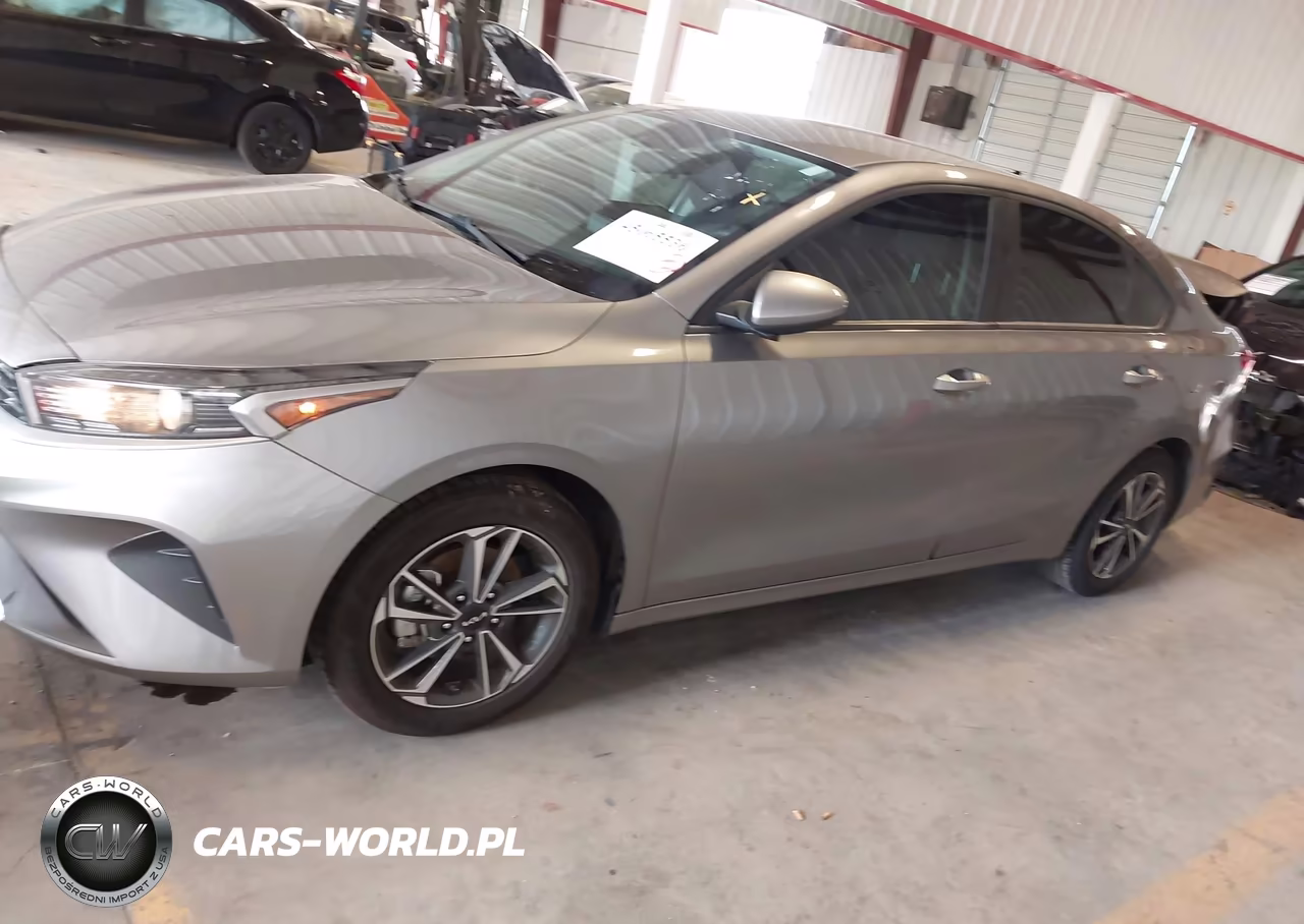 2024 Kia Forte Lxs VIN:3KPF24AD8RE837404 - 14