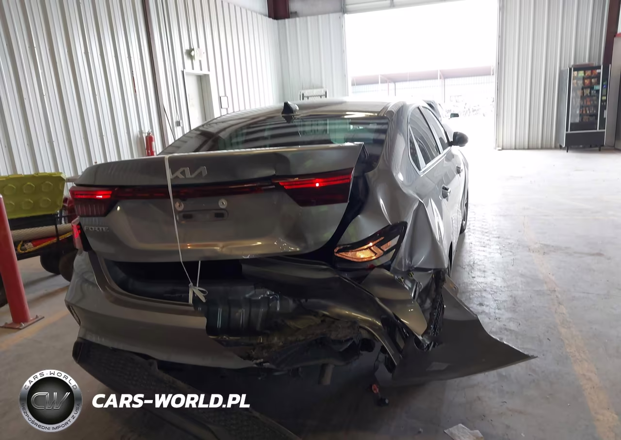 2024 Kia Forte Lxs VIN:3KPF24AD8RE837404 - 16