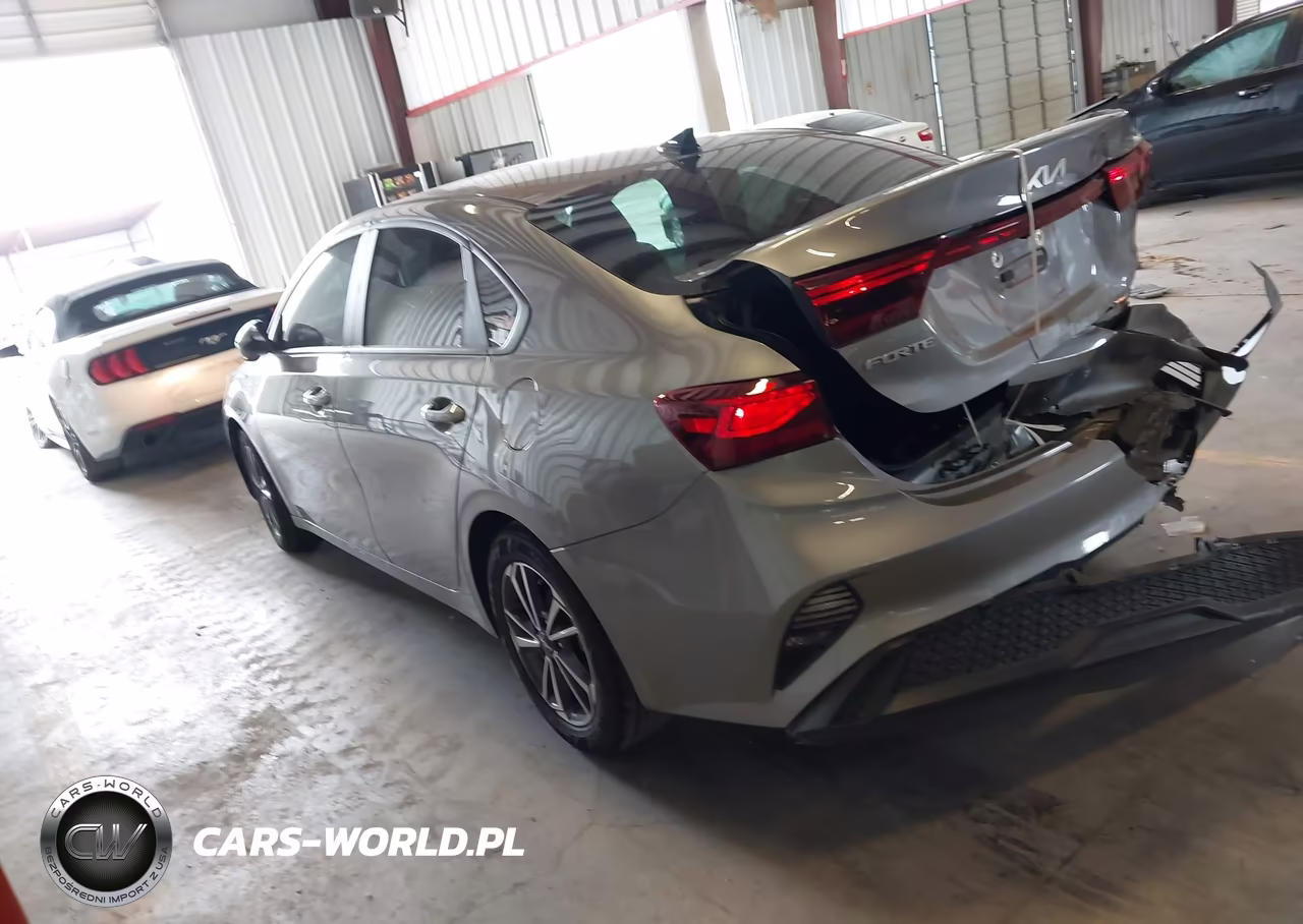 2024 Kia Forte Lxs VIN:3KPF24AD8RE837404 - 3