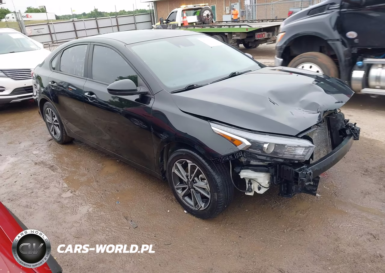2023 Kia Forte Lxs – zdjęcie 1 z 15