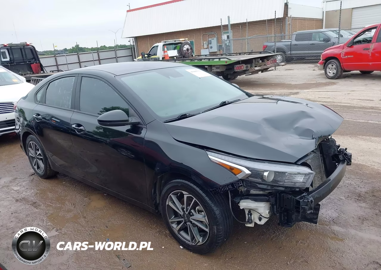 2023 Kia Forte Lxs VIN:3KPF24AD3PE567155 - 12