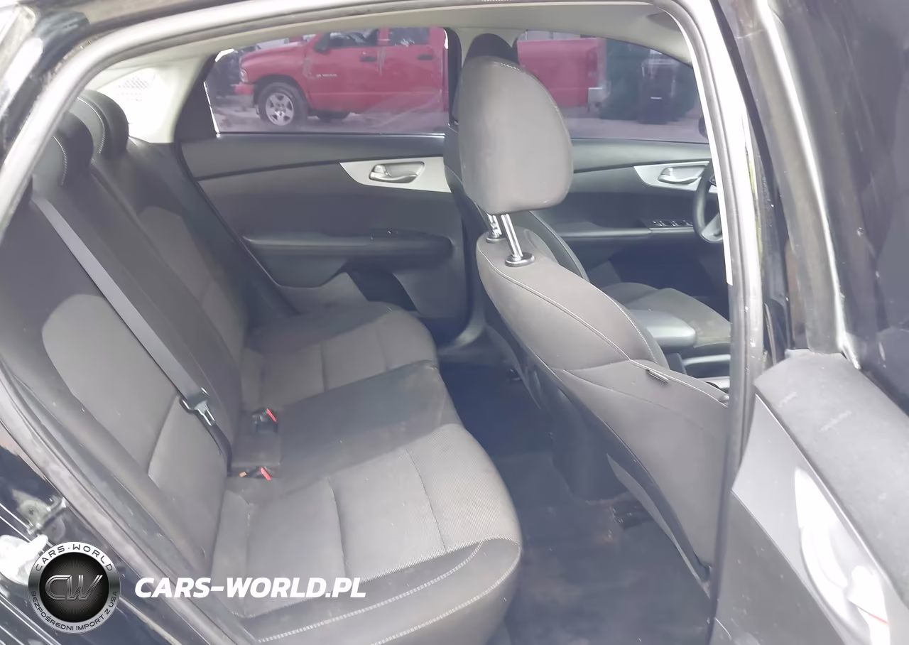 2023 Kia Forte Lxs VIN:3KPF24AD3PE567155 - 8