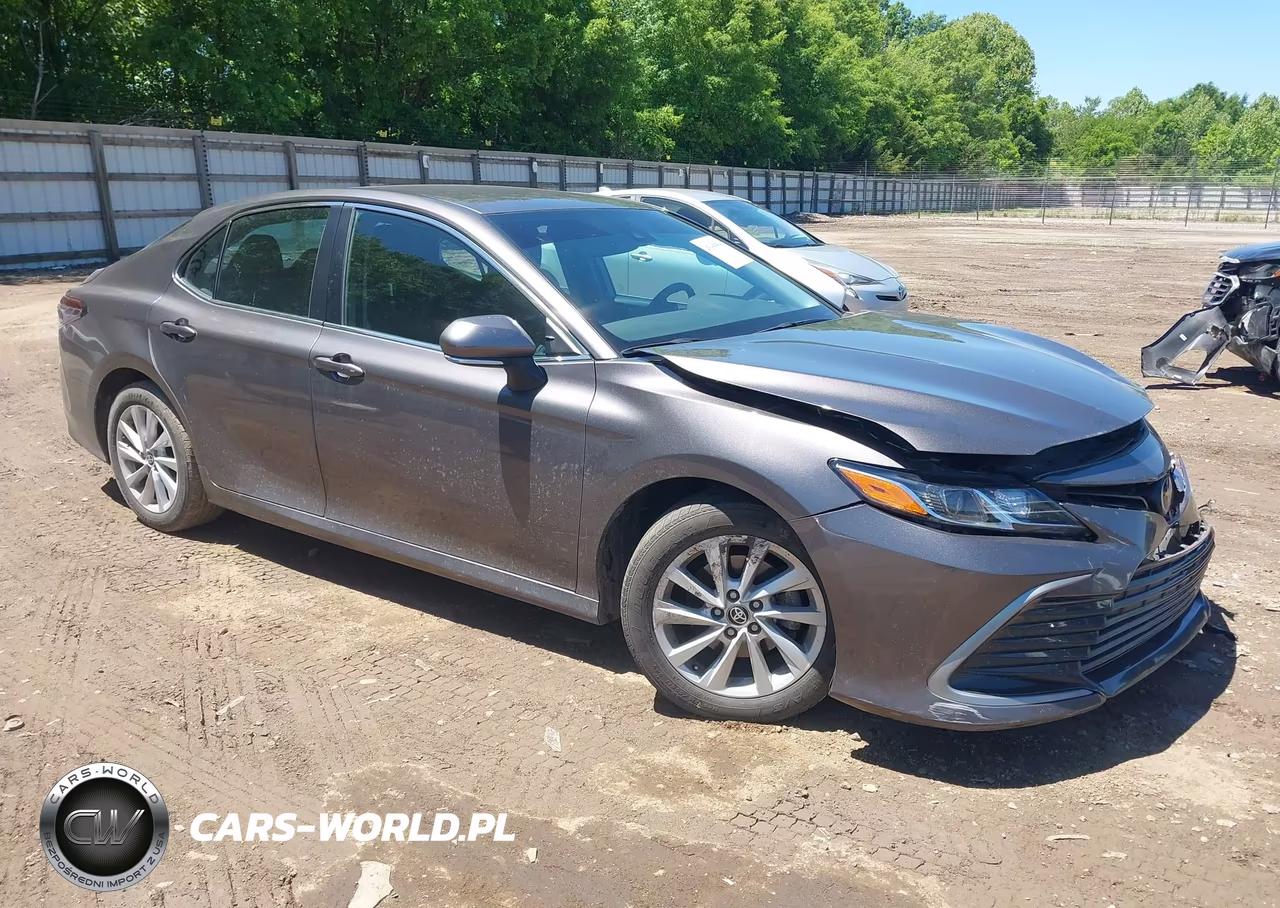 2022 Toyota Camry Le