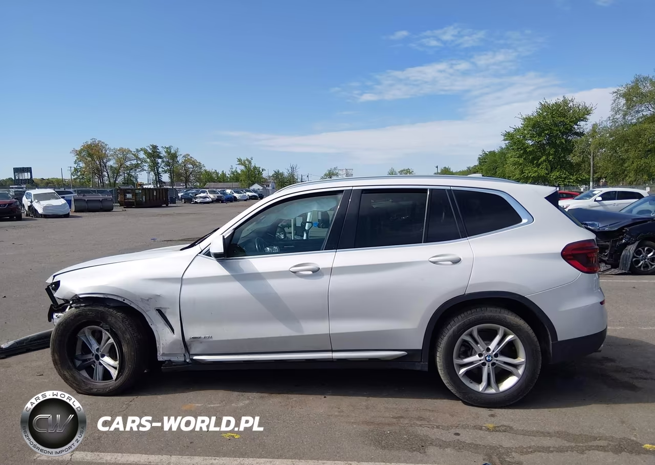 2018 BMW X3 xDrive30I VIN:5UXTR9C58JLD61119 - 14