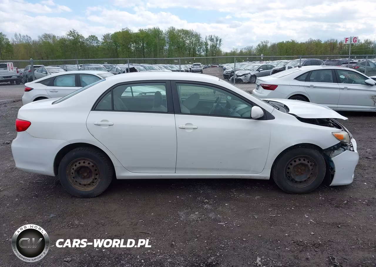 2011 Toyota Corolla Le VIN:JTDBU4EEXB9142864 - 13