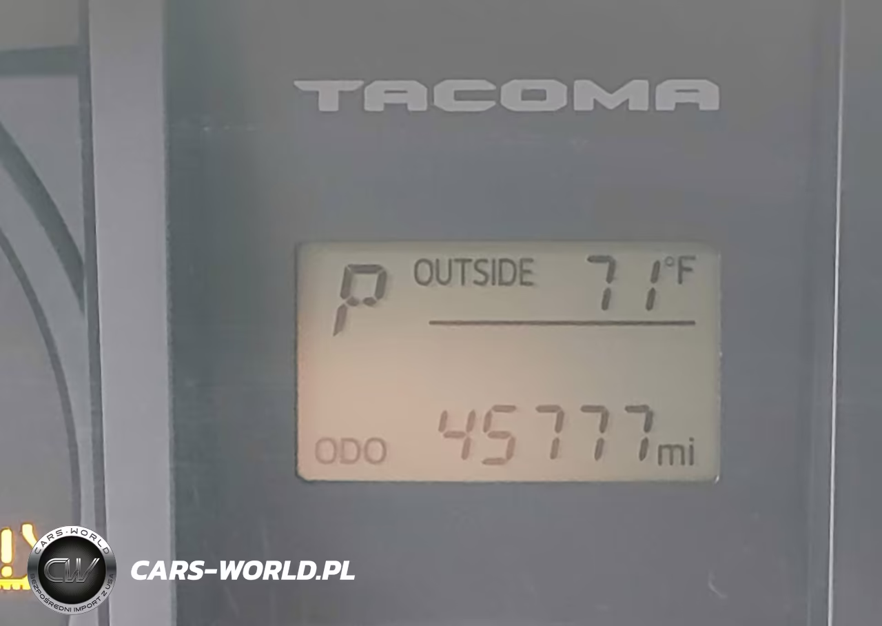 2017 Toyota Tacoma Sr VIN:5TFAX5GNXHX099010 - 15