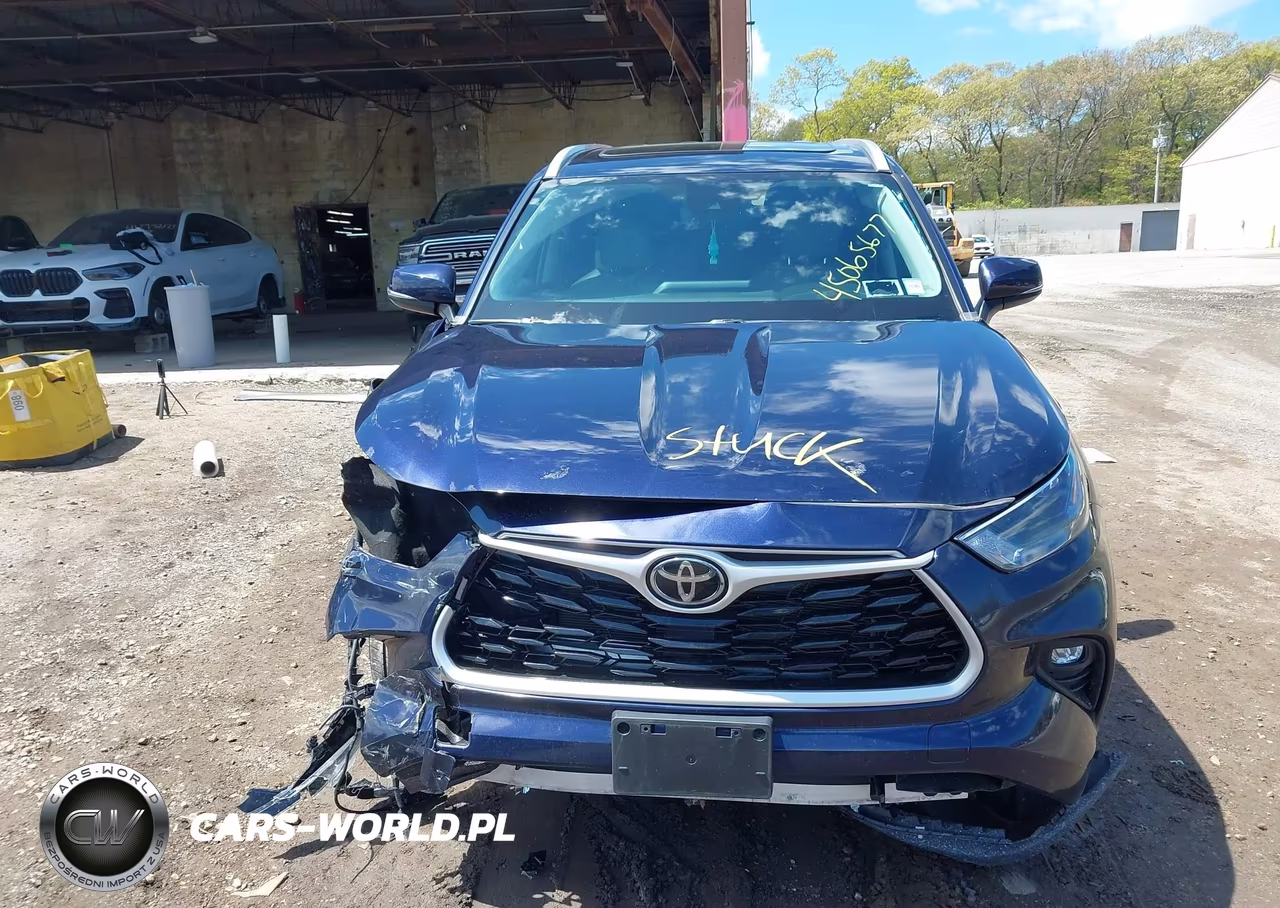 2022 Toyota Highlander Xle VIN:5TDGZRBH6NS257826 - 12