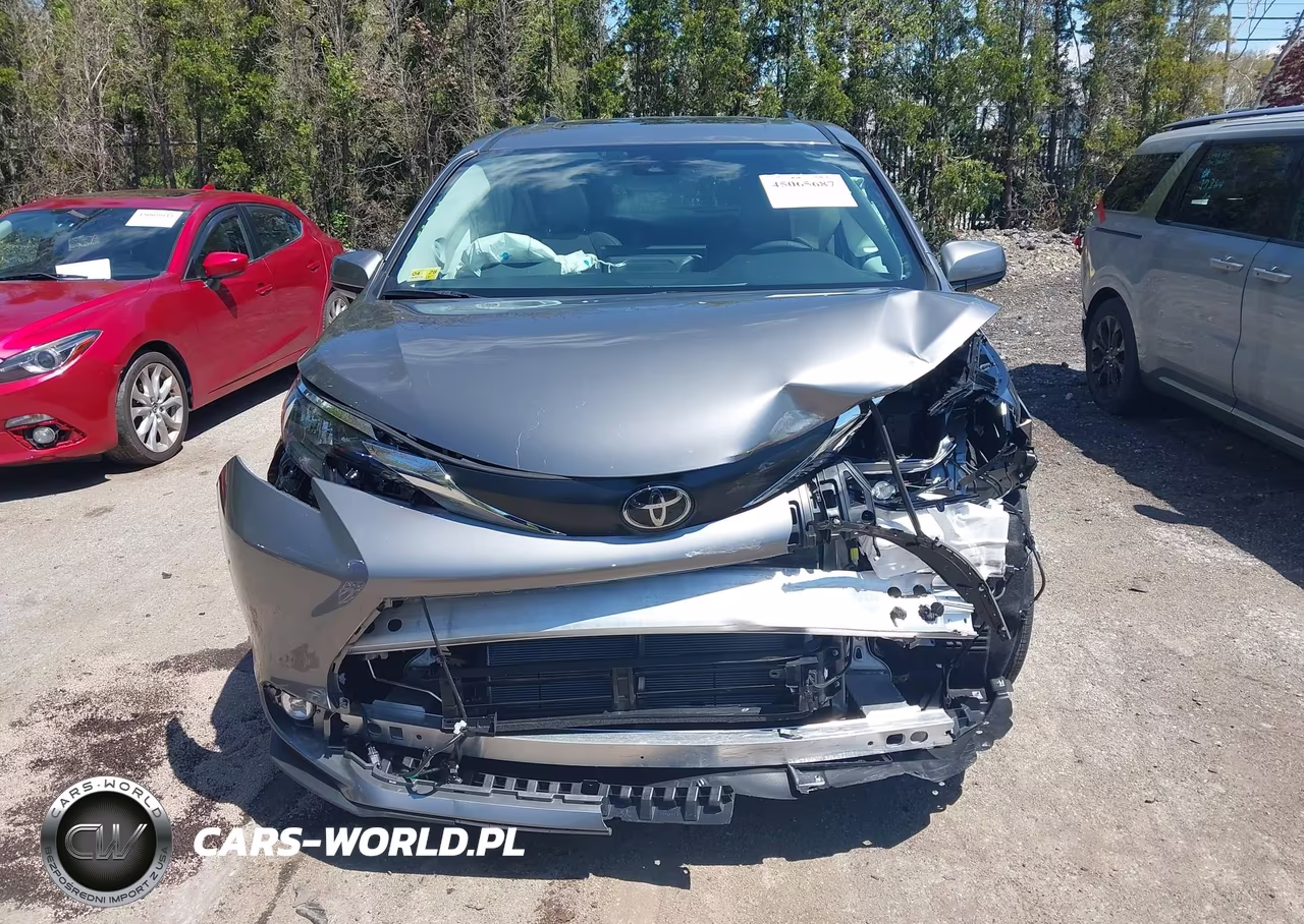 2026 Toyota Sienna Xle VIN:5TDYSKFC4TS242771 - 12