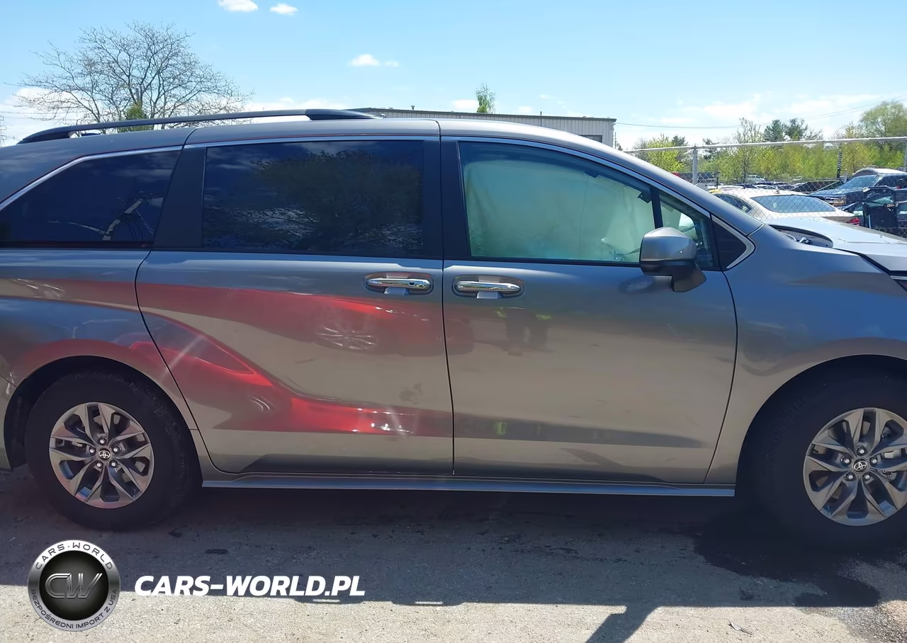 2026 Toyota Sienna Xle VIN:5TDYSKFC4TS242771 - 13