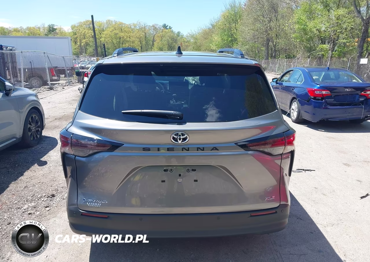 2026 Toyota Sienna Xle VIN:5TDYSKFC4TS242771 - 16
