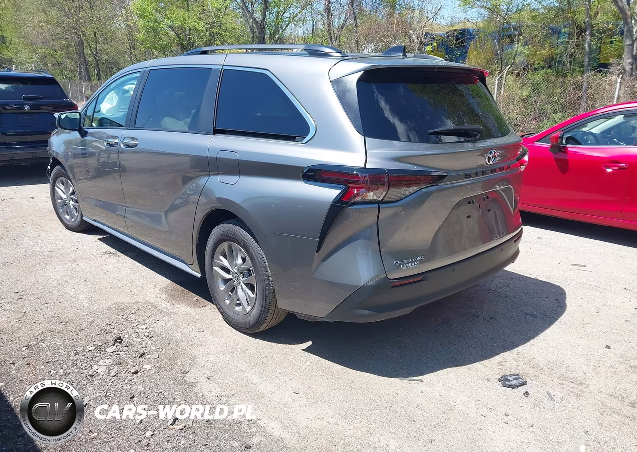 2026 Toyota Sienna Xle VIN:5TDYSKFC4TS242771 - 3