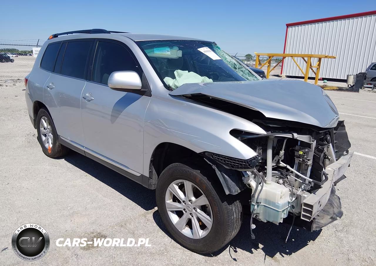 2013 Toyota Highlander Base Plus V6 – zdjęcie 1 z 17