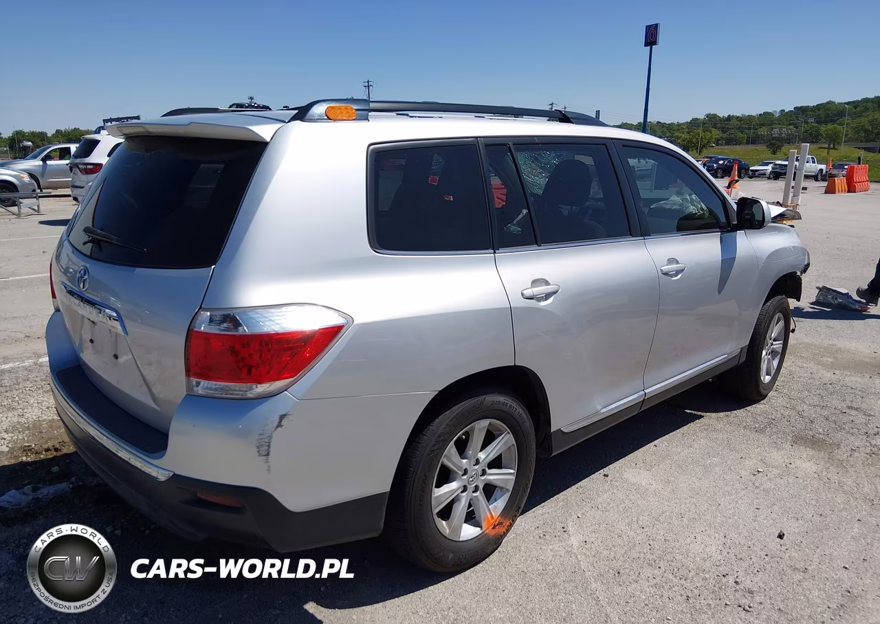 2013 Toyota Highlander Base Plus V6 VIN:5TDZK3EH9DS098627 - 4