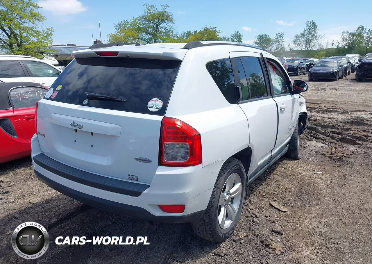 2011 Jeep Compass VIN:1J4NF1FB8BD244522 - 4