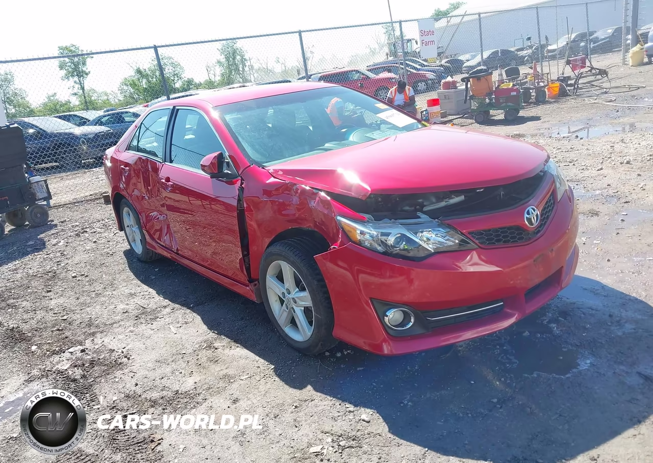 2012 Toyota Camry Se – zdjęcie 1 z 16