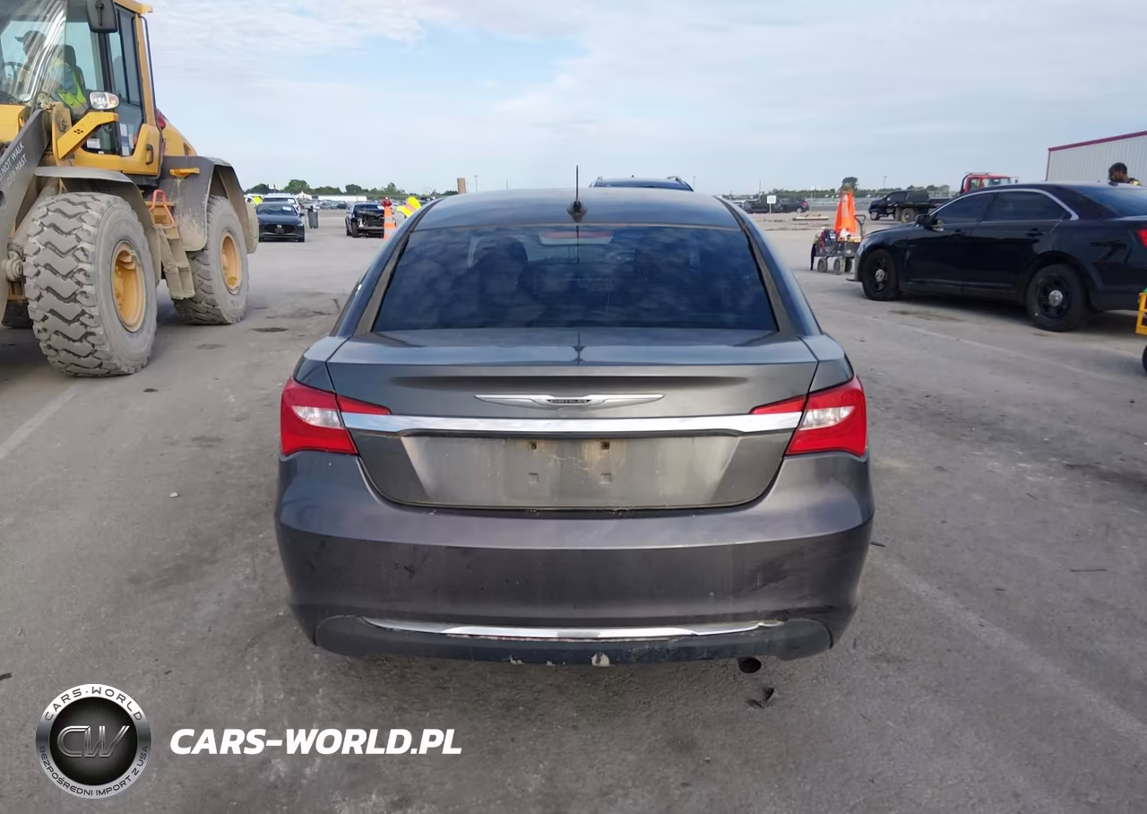 2014 Chrysler 200 Touring VIN:1C3CCBBB8EN177215 - 17