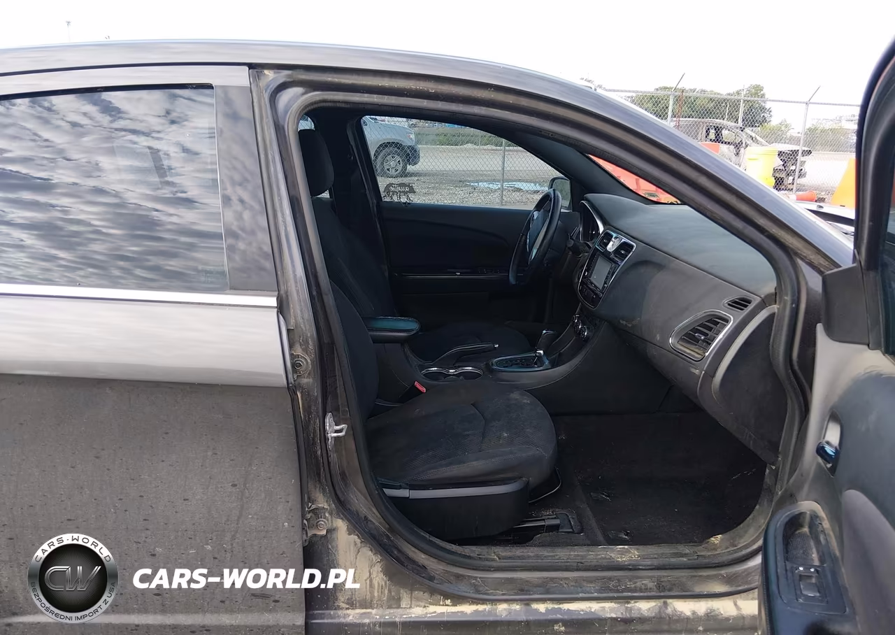 2014 Chrysler 200 Touring VIN:1C3CCBBB8EN177215 - 5