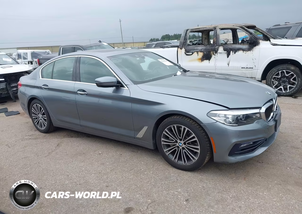 2018 BMW 530I xDrive VIN:WBAJA7C56JWA74569 - 13