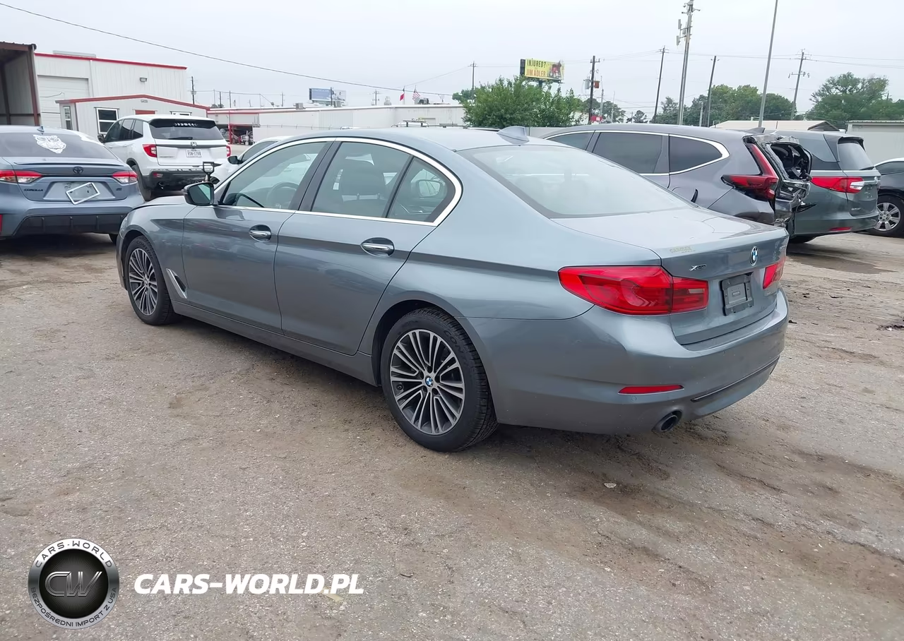 2018 BMW 530I xDrive VIN:WBAJA7C56JWA74569 - 3