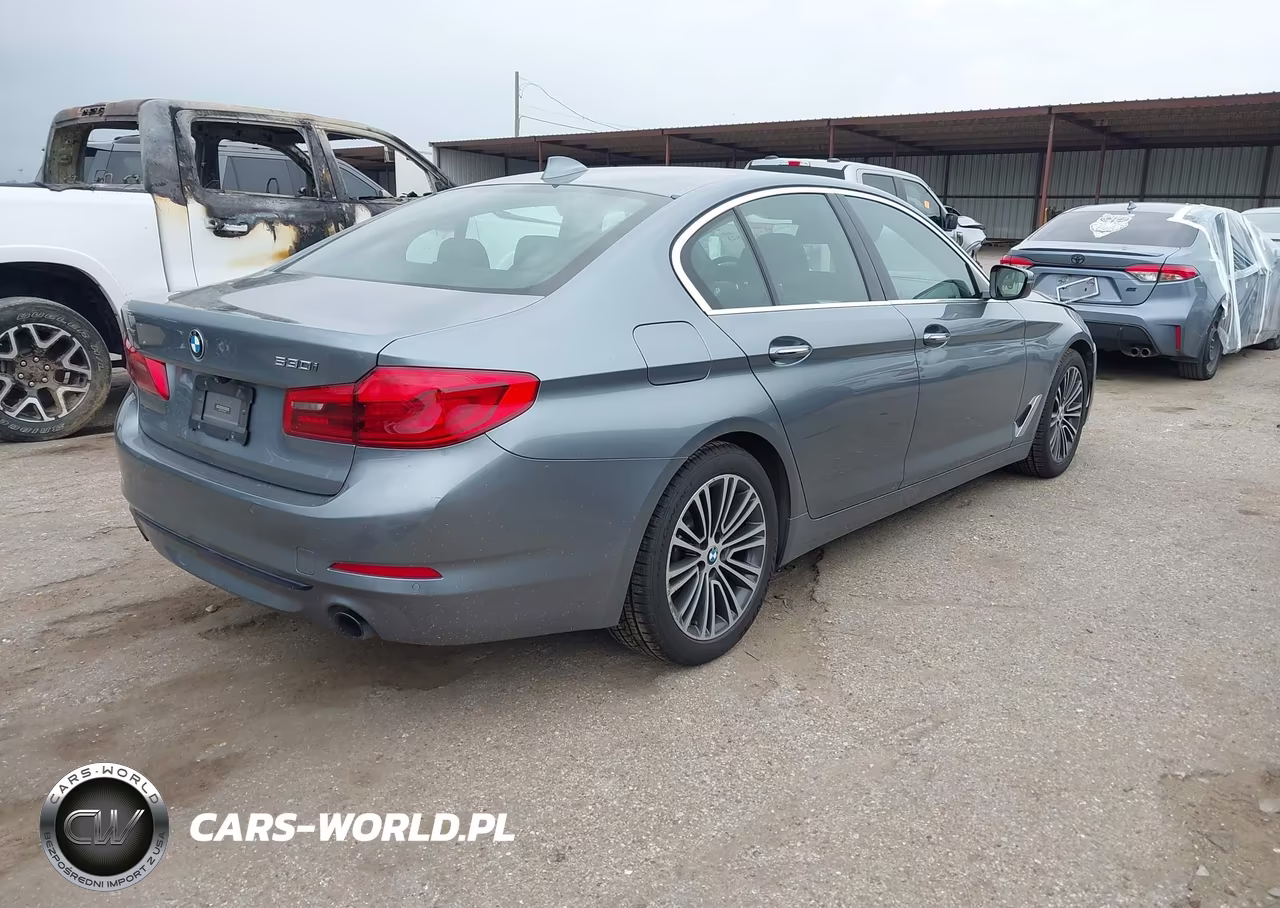 2018 BMW 530I xDrive VIN:WBAJA7C56JWA74569 - 4