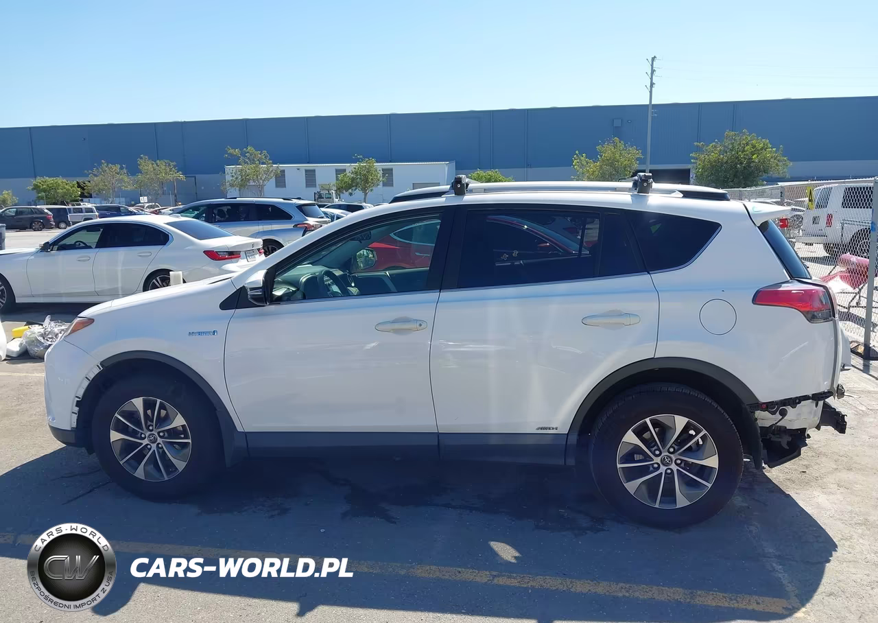 2018 Toyota Rav4 Hybrid Le VIN:JTMRJREV5JD232388 - 15