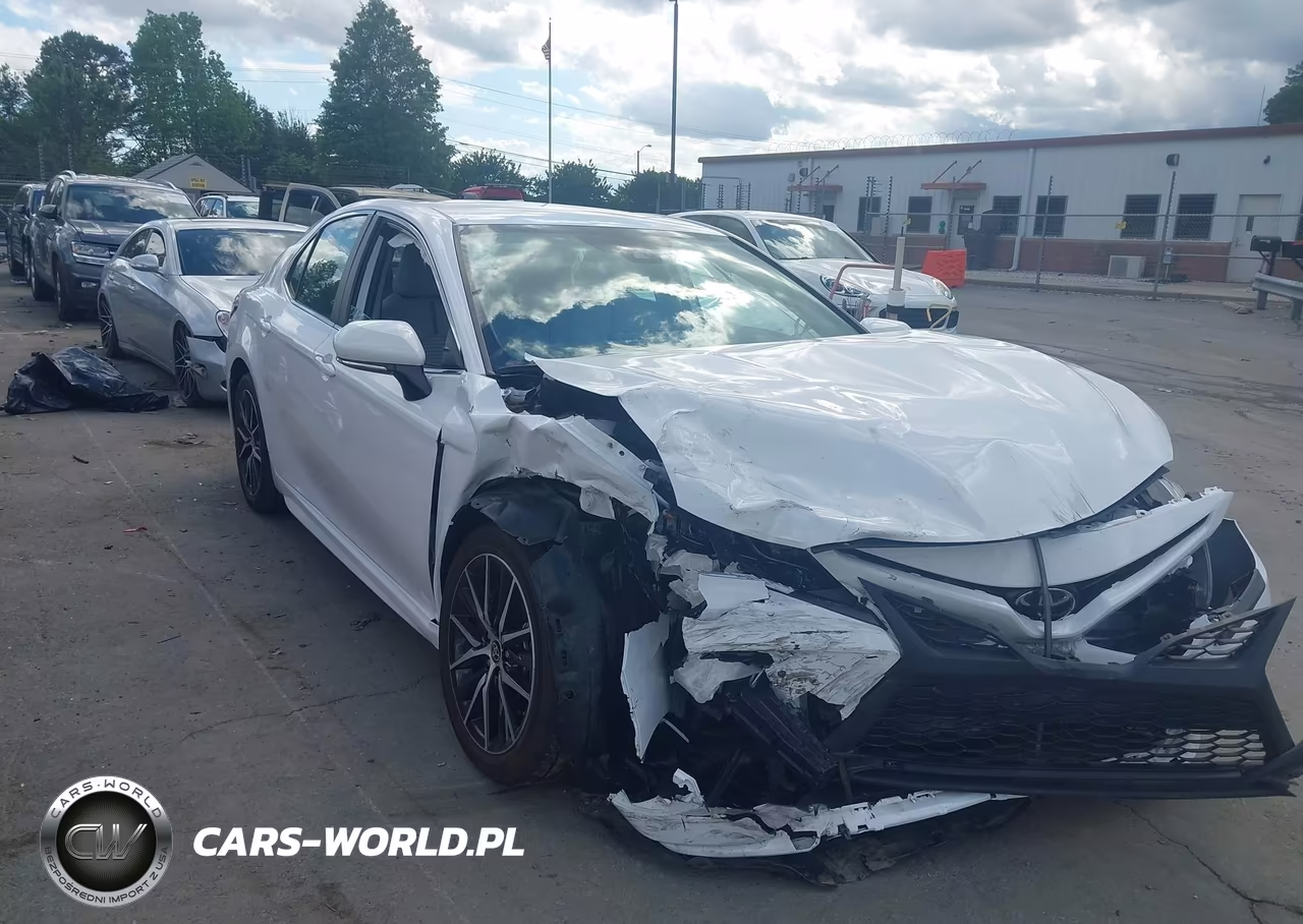2024 Toyota Camry Se – zdjęcie 1 z 17