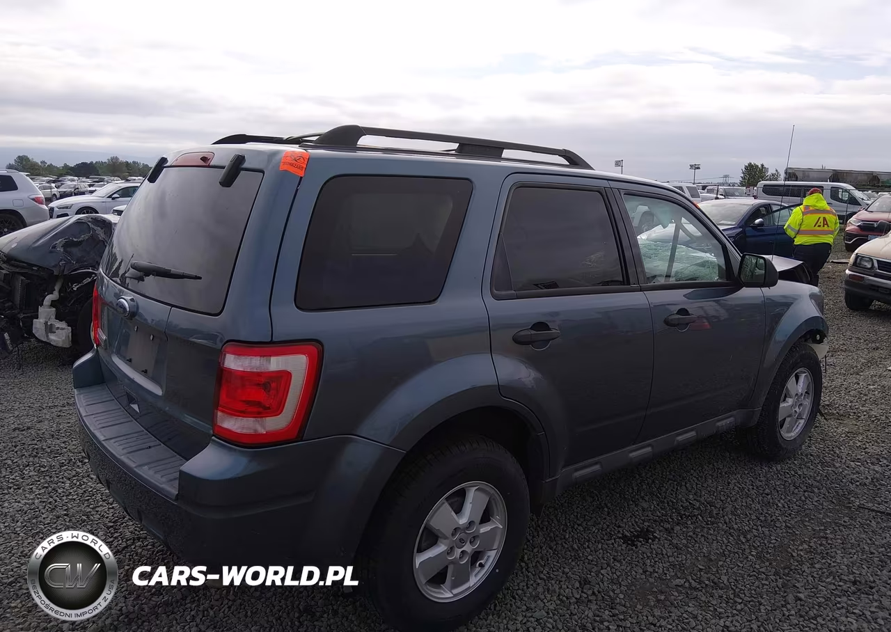 2011 Ford Escape Xlt VIN:1FMCU9D75BKA87782 - 4