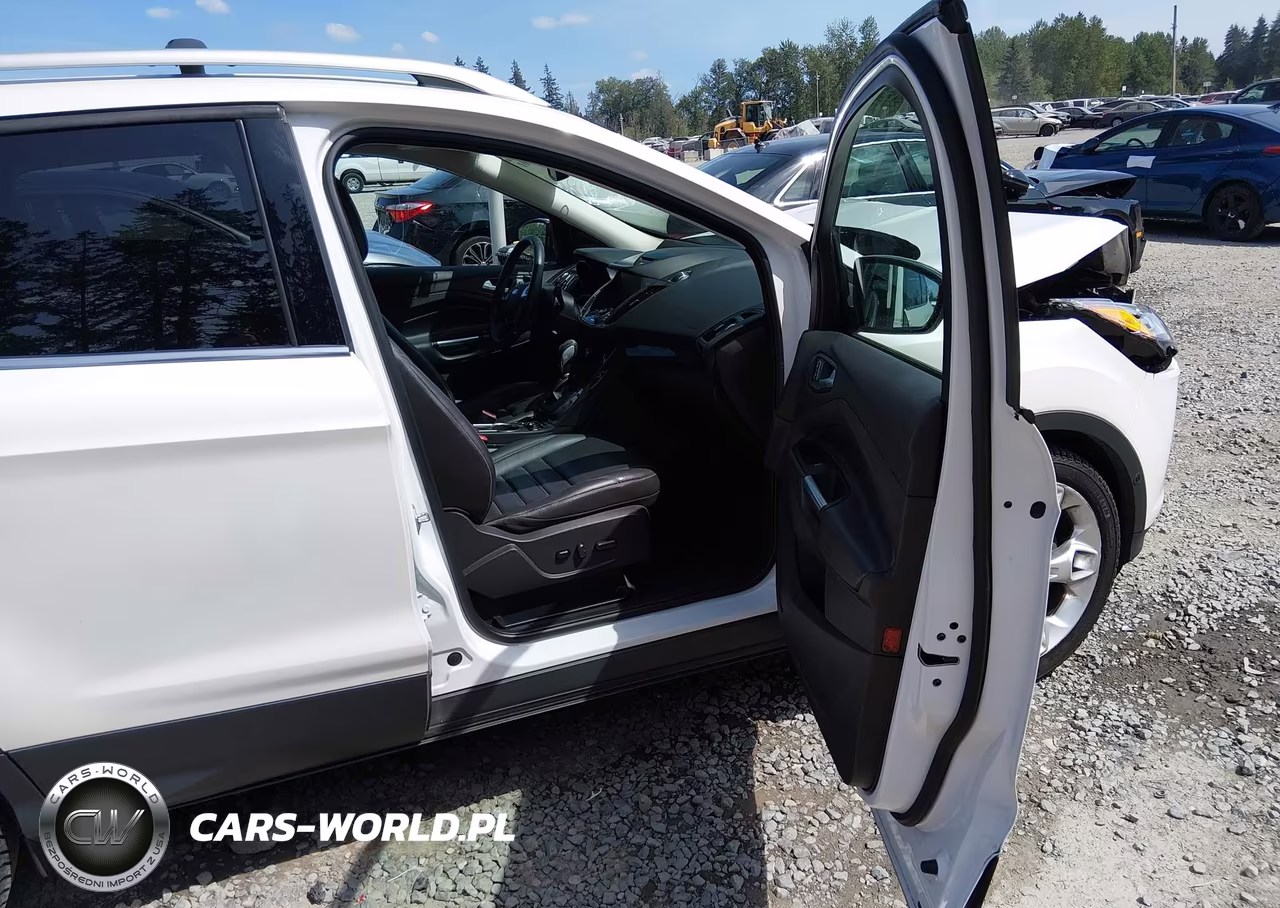 2015 Ford Escape Titanium VIN:1FMCU9J95FUA53132 - 5