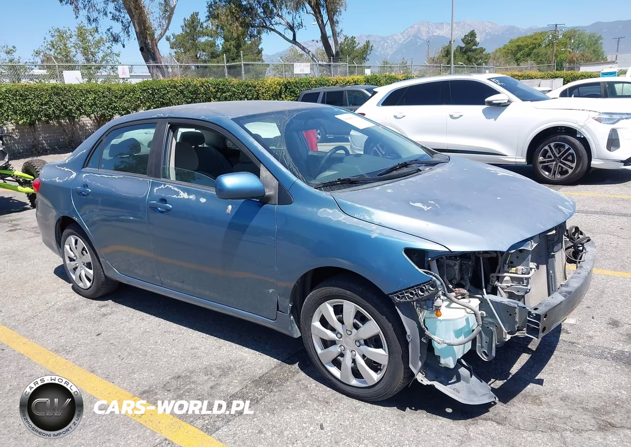 2013 Toyota Corolla Le – zdjęcie 1 z 17