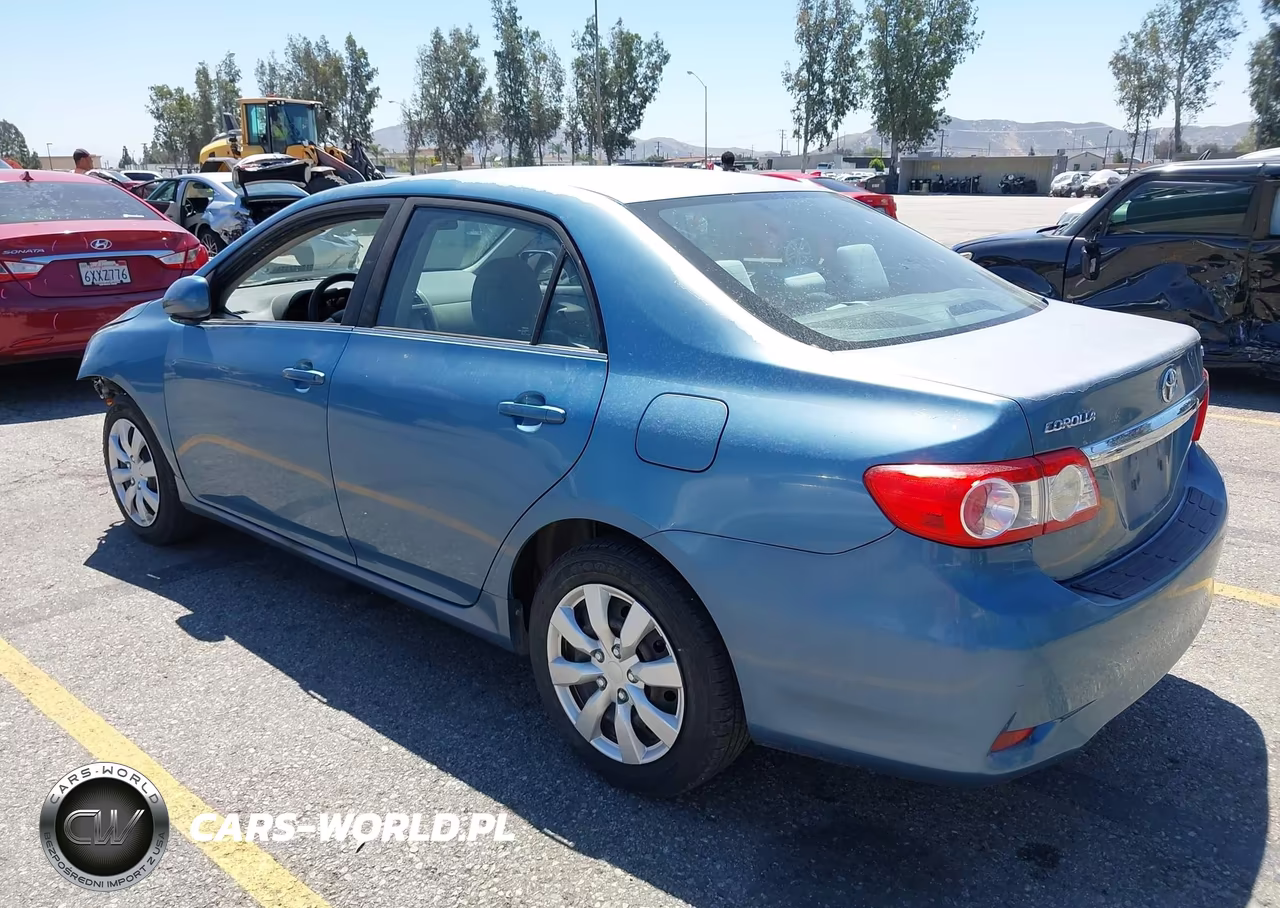 2013 Toyota Corolla Le VIN:5YFBU4EE4DP078821 - 3
