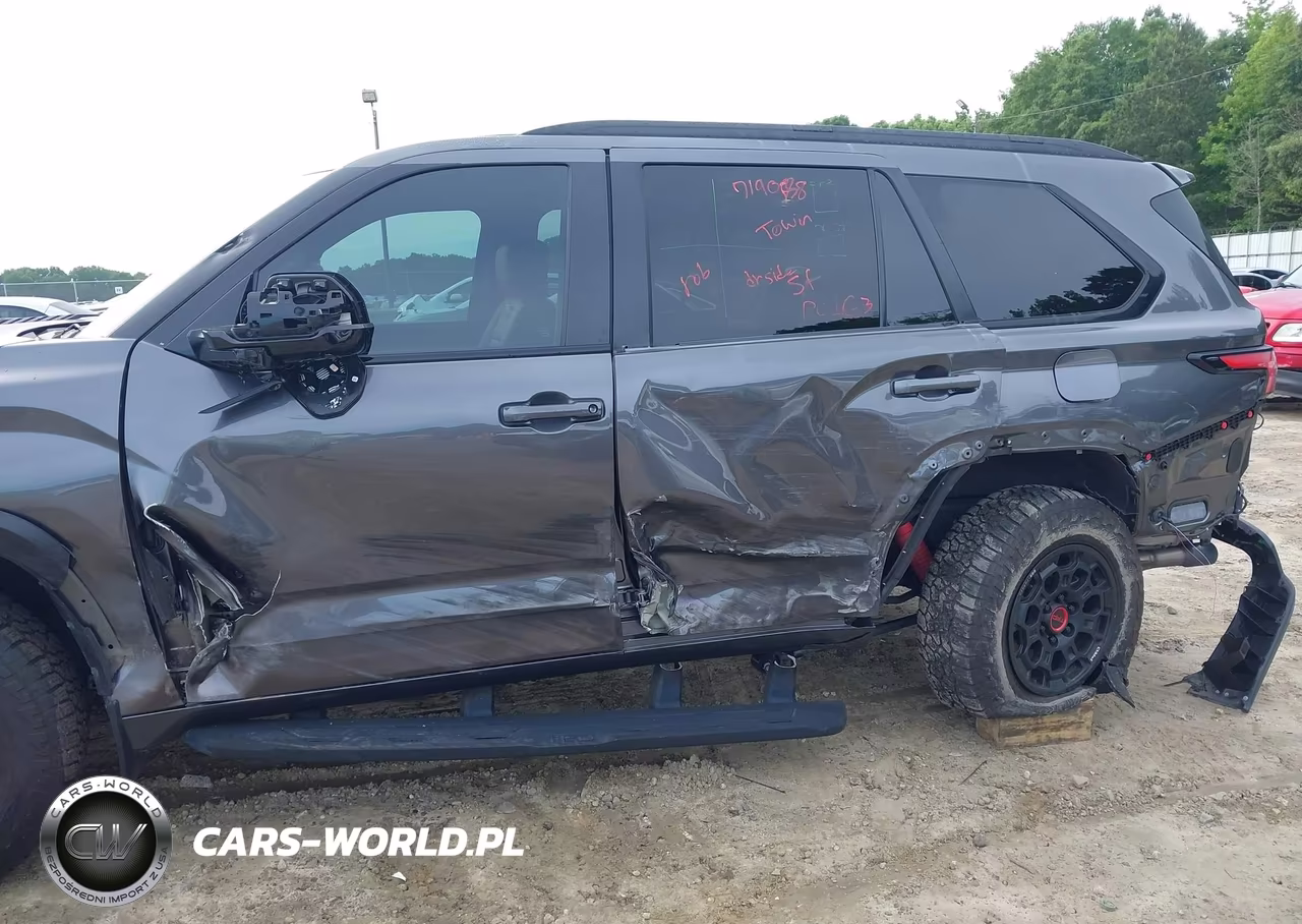 2024 Toyota Sequoia Trd Pro VIN:7SVAAABA0RX023432 - 6