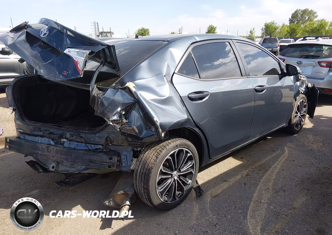 2015 Toyota Corolla S Plus VIN:2T1BURHE5FC463378 - 4
