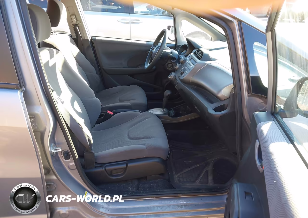 2010 Honda Fit VIN:JHMGE8H28AS023468 - 5