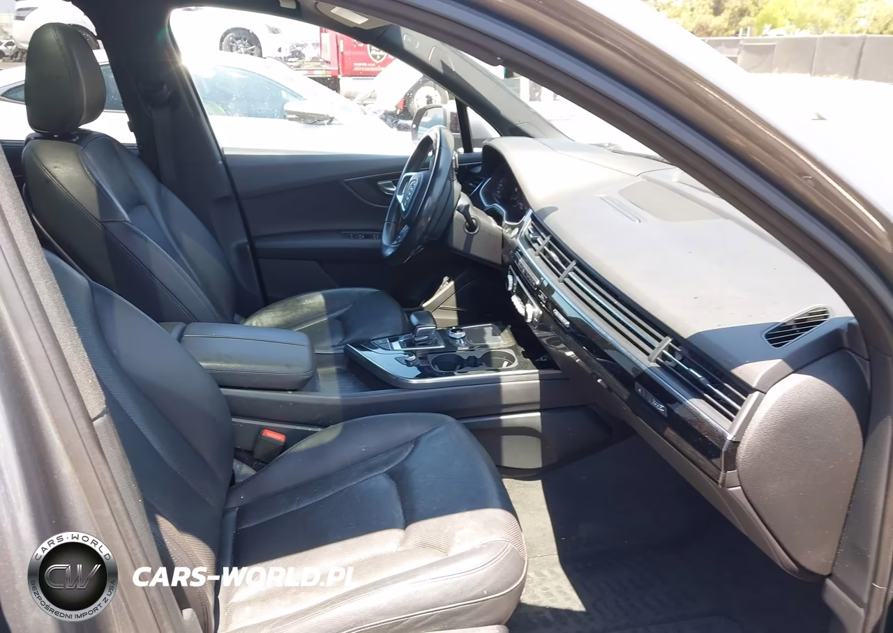 2017 Audi Q7 3.0T Premium VIN:WA1VAAF79HD029363 - 5