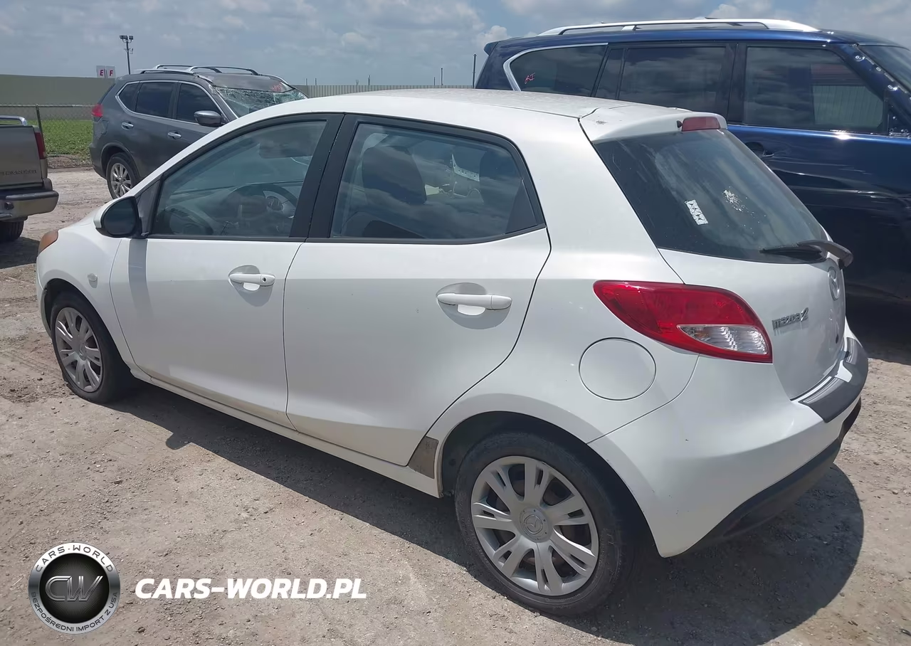 2013 Mazda Mazda2 Sport VIN:JM1DE1KY7D0157137 - 3