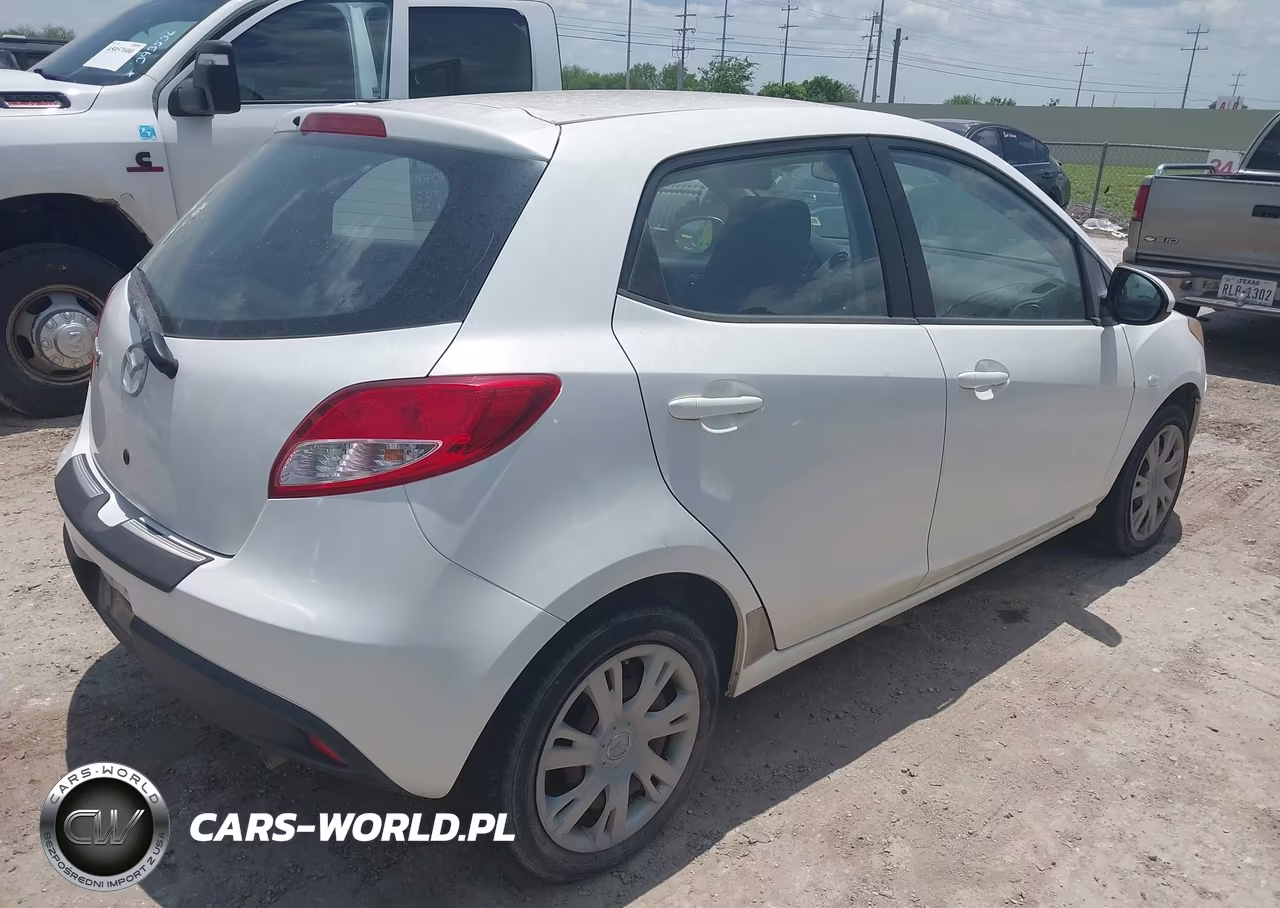 2013 Mazda Mazda2 Sport VIN:JM1DE1KY7D0157137 - 4
