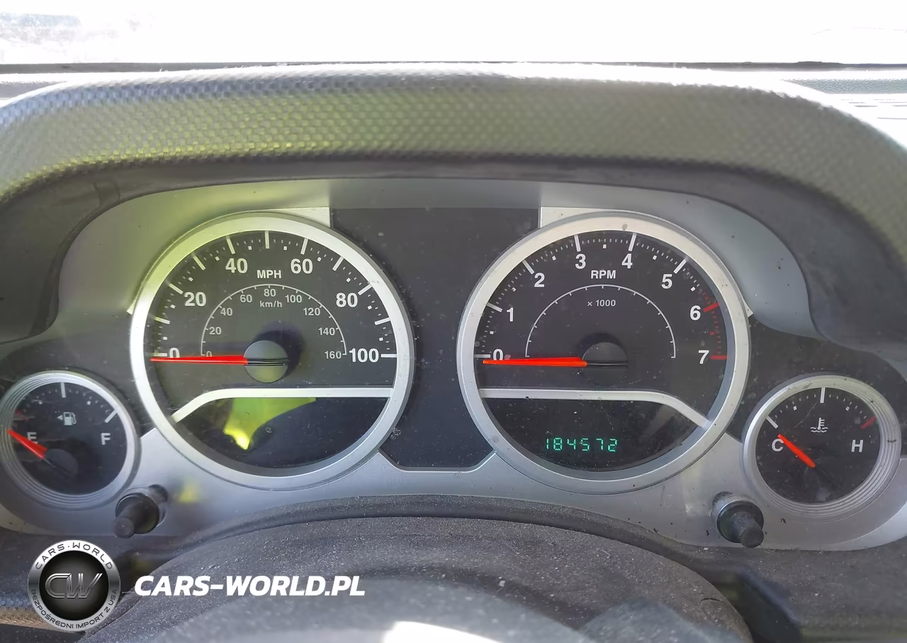 2007 Jeep Wrangler Sahara VIN:1J4FA54187L186087 - 7