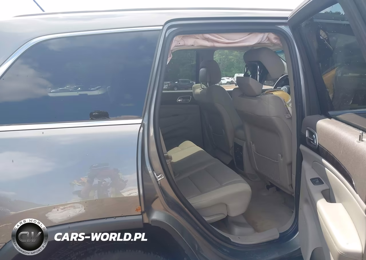 2012 Jeep Grand Cherokee Laredo VIN:1C4RJEAG6CC334145 - 8