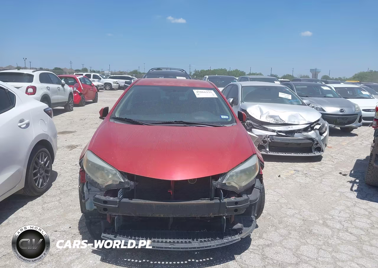 2015 Toyota Corolla Le VIN:5YFBURHE2FP206047 - 12