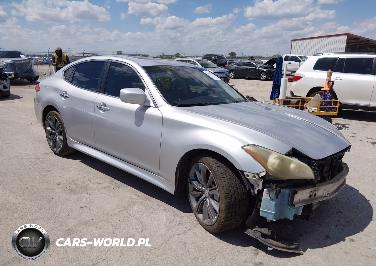 2011 Infiniti M37
