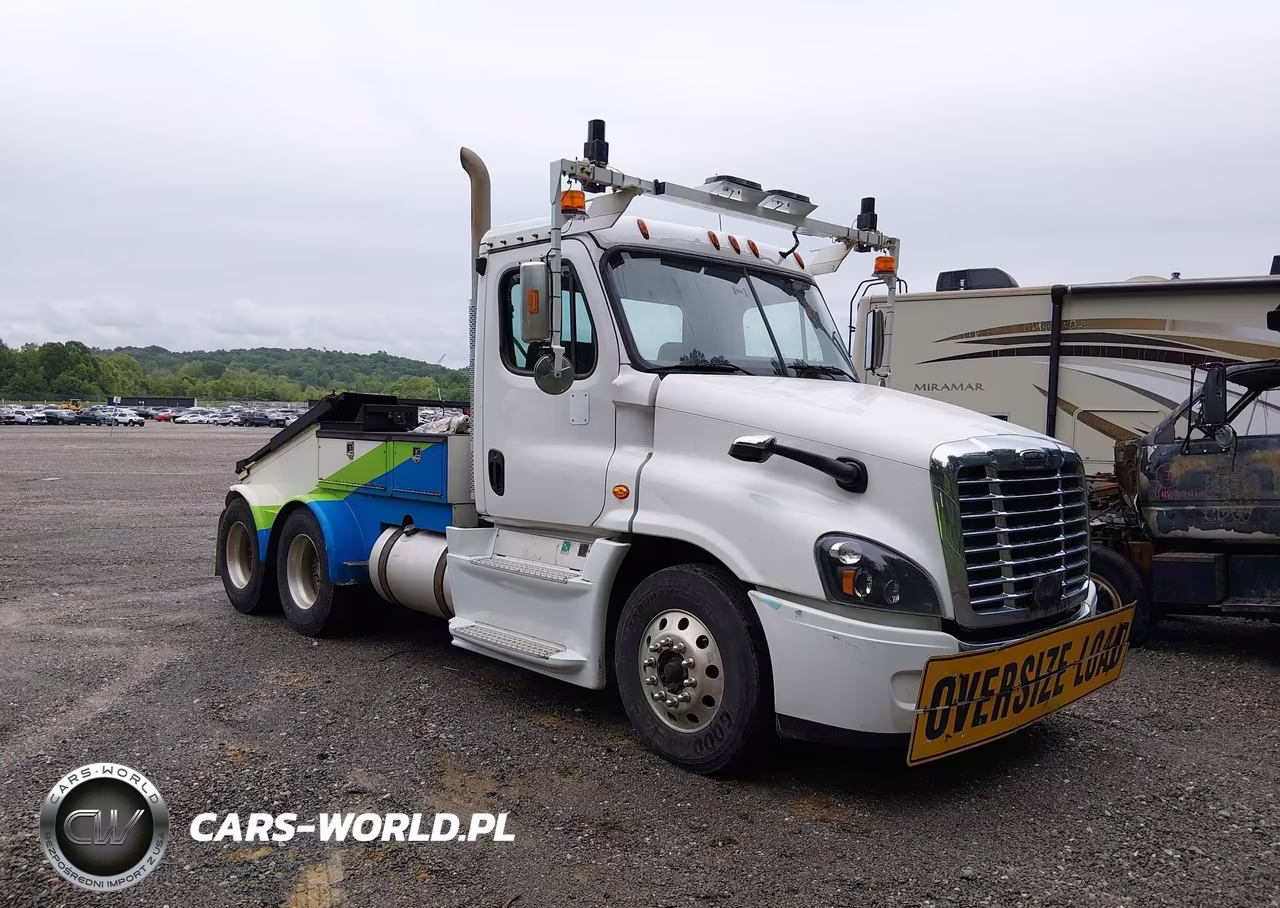 2018 Freightliner Cascadia 125
